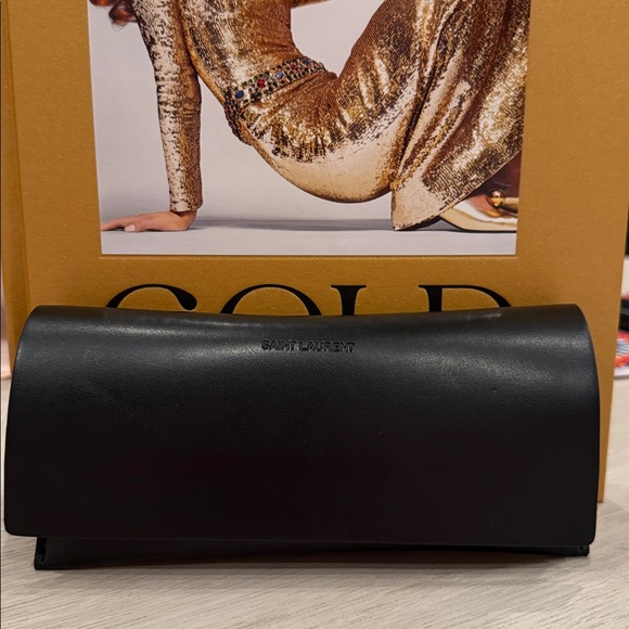 Saint Laurent Paris Oversized Cat-Eye Sunglasses Black Gloss IconicYSL Frame New main image 6